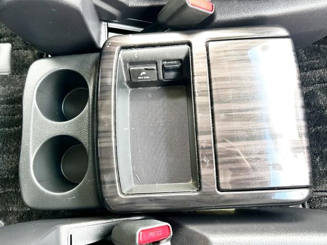 エルグランド ２５０ハイウェイスターＳ　４ＷＤ　本州仕入　両側パワースライドドア　純正ＨＤＤナビ　フルセグＴＶ　バックカメラ　後席モニター　純正ＬＥＤライト　純正フォグランプ　純正アルミ　ハーフレザーシート　クルーズコントロール　エンスタ（38枚目）