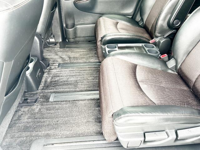 エルグランド ２５０ハイウェイスターＳ　４ＷＤ　本州仕入　両側パワースライドドア　純正ＨＤＤナビ　フルセグＴＶ　バックカメラ　後席モニター　純正ＬＥＤライト　純正フォグランプ　純正アルミ　ハーフレザーシート　クルーズコントロール　エンスタ（66枚目）