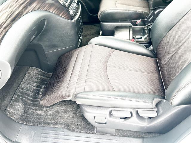 エルグランド ２５０ハイウェイスターＳ　４ＷＤ　本州仕入　両側パワースライドドア　純正ＨＤＤナビ　フルセグＴＶ　バックカメラ　後席モニター　純正ＬＥＤライト　純正フォグランプ　純正アルミ　ハーフレザーシート　クルーズコントロール　エンスタ（70枚目）