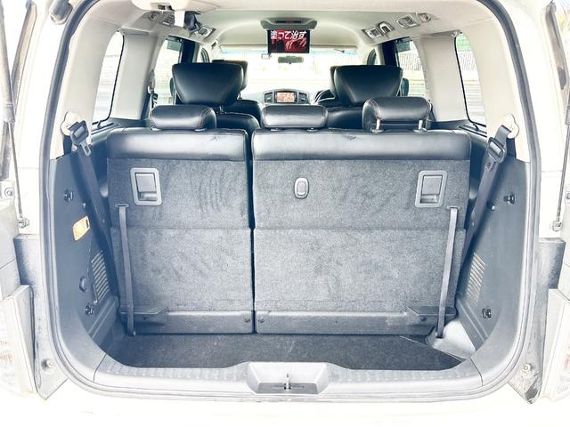 エルグランド ２５０ハイウェイスター　４ＷＤ　寒冷地仕様　純正ナビ　後席モニター　バックカメラ　両側パワースライド　２列目オットマンシート　ＬＥＤヘッドライト　スマートキー　横滑り防止　ＭＴモード　ハーフレザーシート　ＥＴＣ　純正アルミ（9枚目）