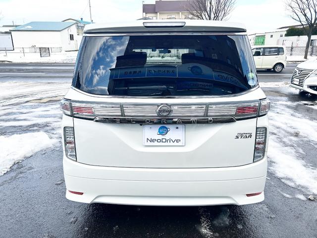 エルグランド ２５０ハイウェイスター　４ＷＤ　寒冷地仕様　純正ナビ　後席モニター　バックカメラ　両側パワースライド　２列目オットマンシート　ＬＥＤヘッドライト　スマートキー　横滑り防止　ＭＴモード　ハーフレザーシート　ＥＴＣ　純正アルミ（12枚目）