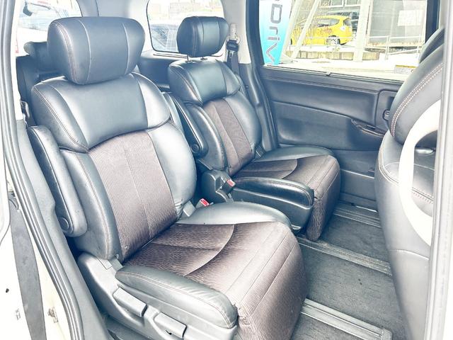 エルグランド ２５０ハイウェイスター　４ＷＤ　寒冷地仕様　純正ナビ　後席モニター　バックカメラ　両側パワースライド　２列目オットマンシート　ＬＥＤヘッドライト　スマートキー　横滑り防止　ＭＴモード　ハーフレザーシート　ＥＴＣ　純正アルミ（14枚目）