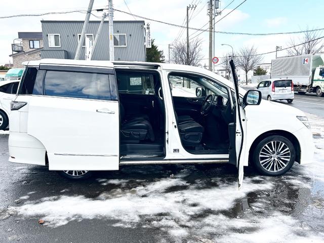 エルグランド ２５０ハイウェイスター　４ＷＤ　寒冷地仕様　純正ナビ　後席モニター　バックカメラ　両側パワースライド　２列目オットマンシート　ＬＥＤヘッドライト　スマートキー　横滑り防止　ＭＴモード　ハーフレザーシート　ＥＴＣ　純正アルミ（24枚目）