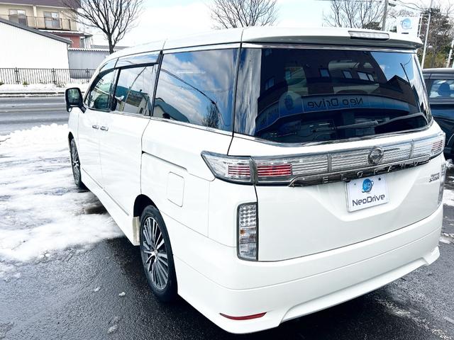エルグランド ２５０ハイウェイスター　４ＷＤ　寒冷地仕様　純正ナビ　後席モニター　バックカメラ　両側パワースライド　２列目オットマンシート　ＬＥＤヘッドライト　スマートキー　横滑り防止　ＭＴモード　ハーフレザーシート　ＥＴＣ　純正アルミ（27枚目）