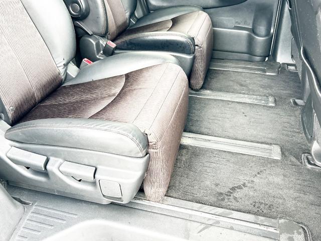 エルグランド ２５０ハイウェイスター　４ＷＤ　寒冷地仕様　純正ナビ　後席モニター　バックカメラ　両側パワースライド　２列目オットマンシート　ＬＥＤヘッドライト　スマートキー　横滑り防止　ＭＴモード　ハーフレザーシート　ＥＴＣ　純正アルミ（47枚目）