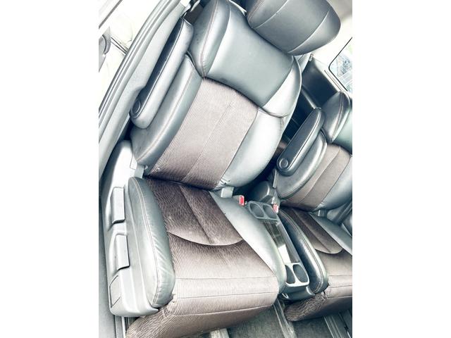 エルグランド ２５０ハイウェイスター　４ＷＤ　寒冷地仕様　純正ナビ　後席モニター　バックカメラ　両側パワースライド　２列目オットマンシート　ＬＥＤヘッドライト　スマートキー　横滑り防止　ＭＴモード　ハーフレザーシート　ＥＴＣ　純正アルミ（52枚目）