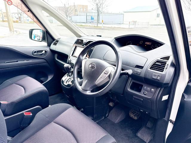 セレナ ハイウェイスター　Ｖエアロセレクション　４ＷＤ　本州仕入　寒冷地仕様　エアロ　社外ＳＤナビ　フルセグＴＶ　両側パワースライド　後席モニター　バックカメラ　スマートキー　クルーズコントロール　ＥＴＣ　タイミングチェーン車　盗難防止装置　フォグ（7枚目）