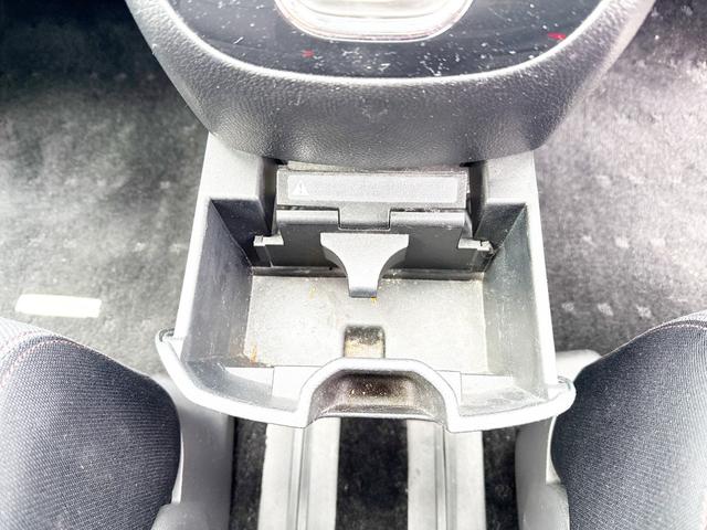 セレナ ハイウェイスター　Ｖエアロセレクション　４ＷＤ　本州仕入　寒冷地仕様　エアロ　社外ＳＤナビ　フルセグＴＶ　両側パワースライド　後席モニター　バックカメラ　スマートキー　クルーズコントロール　ＥＴＣ　タイミングチェーン車　盗難防止装置　フォグ（23枚目）