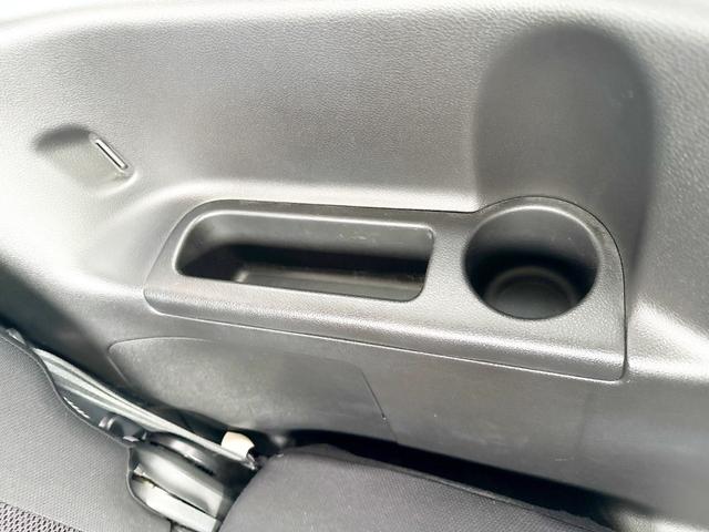 セレナ ハイウェイスター　Ｖエアロセレクション　４ＷＤ　本州仕入　寒冷地仕様　エアロ　社外ＳＤナビ　フルセグＴＶ　両側パワースライド　後席モニター　バックカメラ　スマートキー　クルーズコントロール　ＥＴＣ　タイミングチェーン車　盗難防止装置　フォグ（48枚目）