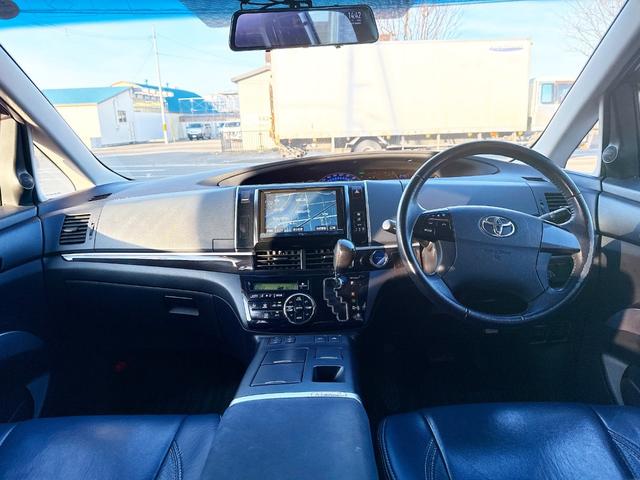 エスティマハイブリッド アエラス　４ＷＤ　本州仕入　寒冷地仕様　モデリスタエアロ　ムーンルーフ　両側パワースライドドア　社外ＳＤナビ　後席モニター　フルセグＴＶ　バックカメラ　プッシュスタート　スマートキー　クルコン　シートヒーター（6枚目）