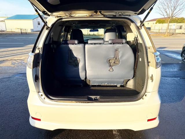 エスティマハイブリッド アエラス　４ＷＤ　本州仕入　寒冷地仕様　モデリスタエアロ　ムーンルーフ　両側パワースライドドア　社外ＳＤナビ　後席モニター　フルセグＴＶ　バックカメラ　プッシュスタート　スマートキー　クルコン　シートヒーター（9枚目）