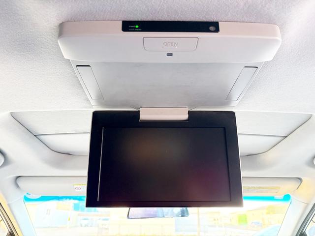 エスティマハイブリッド アエラス　４ＷＤ　本州仕入　寒冷地仕様　モデリスタエアロ　ムーンルーフ　両側パワースライドドア　社外ＳＤナビ　後席モニター　フルセグＴＶ　バックカメラ　プッシュスタート　スマートキー　クルコン　シートヒーター（50枚目）