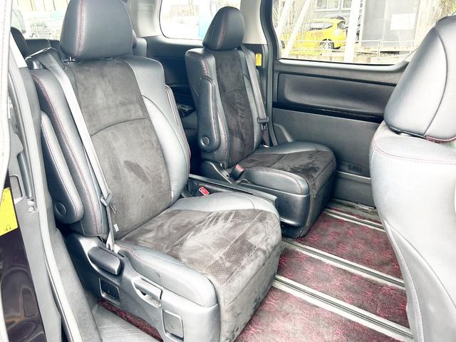 ヴェルファイア ２．４Ｚ　ゴールデンアイズ　４ＷＤ　後期型　アルパイン８型ナビ　後席モニター　フルセグＴＶ　両側パワースライド　電動リアゲート　ＨＩＤ　スマートキー　コーナーセンサー　　ハーフレザー　２列目オットマンシート　社外アルミ（14枚目）