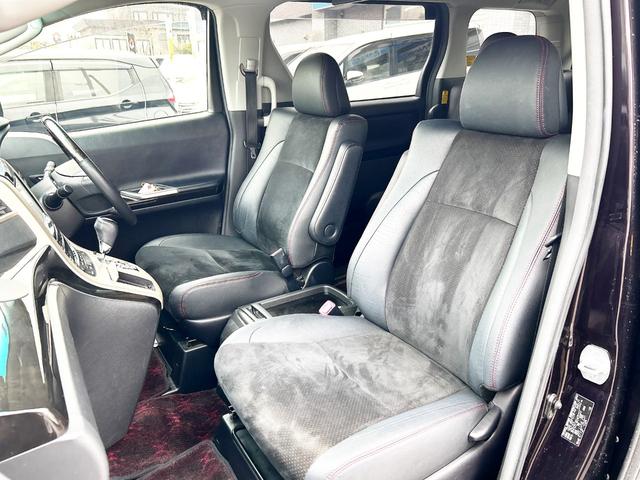 ヴェルファイア ２．４Ｚ　ゴールデンアイズ　４ＷＤ　後期型　アルパイン８型ナビ　後席モニター　フルセグＴＶ　両側パワースライド　電動リアゲート　ＨＩＤ　スマートキー　コーナーセンサー　　ハーフレザー　２列目オットマンシート　社外アルミ（19枚目）