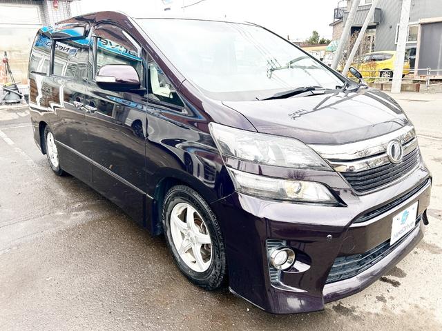 ヴェルファイア ２．４Ｚ　ゴールデンアイズ　４ＷＤ　後期型　アルパイン８型ナビ　後席モニター　フルセグＴＶ　両側パワースライド　電動リアゲート　ＨＩＤ　スマートキー　コーナーセンサー　　ハーフレザー　２列目オットマンシート　社外アルミ（22枚目）