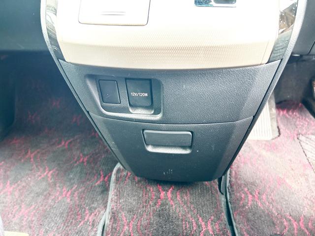ヴェルファイア ２．４Ｚ　ゴールデンアイズ　４ＷＤ　後期型　アルパイン８型ナビ　後席モニター　フルセグＴＶ　両側パワースライド　電動リアゲート　ＨＩＤ　スマートキー　コーナーセンサー　　ハーフレザー　２列目オットマンシート　社外アルミ（34枚目）