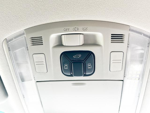 ヴェルファイア ２．４Ｚ　ゴールデンアイズ　４ＷＤ　後期型　アルパイン８型ナビ　後席モニター　フルセグＴＶ　両側パワースライド　電動リアゲート　ＨＩＤ　スマートキー　コーナーセンサー　　ハーフレザー　２列目オットマンシート　社外アルミ（42枚目）