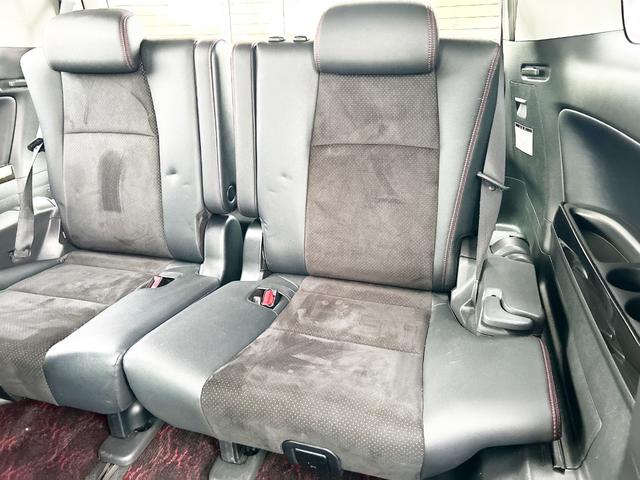 ヴェルファイア ２．４Ｚ　ゴールデンアイズ　４ＷＤ　後期型　アルパイン８型ナビ　後席モニター　フルセグＴＶ　両側パワースライド　電動リアゲート　ＨＩＤ　スマートキー　コーナーセンサー　　ハーフレザー　２列目オットマンシート　社外アルミ（59枚目）