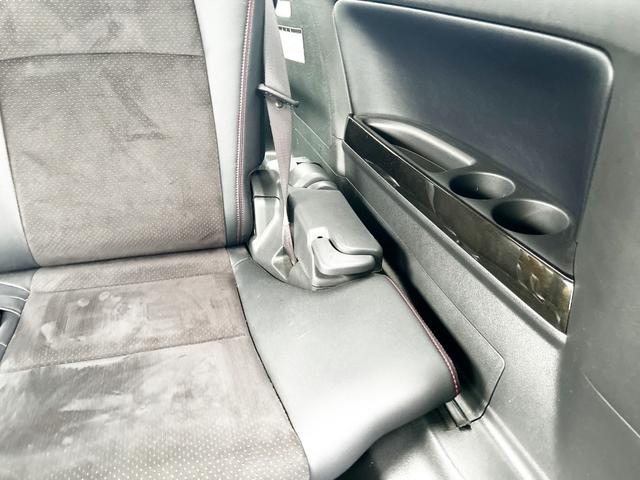 ヴェルファイア ２．４Ｚ　ゴールデンアイズ　４ＷＤ　後期型　アルパイン８型ナビ　後席モニター　フルセグＴＶ　両側パワースライド　電動リアゲート　ＨＩＤ　スマートキー　コーナーセンサー　　ハーフレザー　２列目オットマンシート　社外アルミ（60枚目）