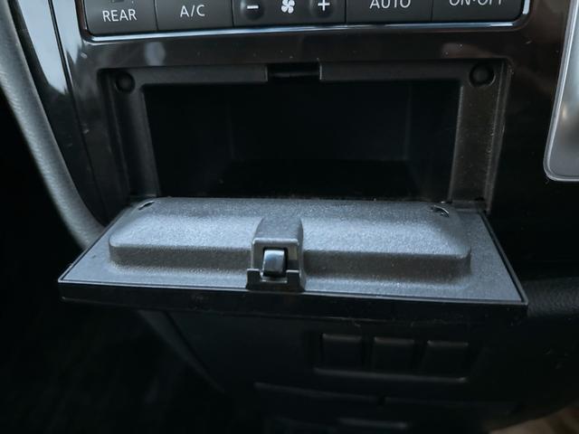 エルグランド ２５０ハイウェイスター　４ＷＤ　本州仕入　寒冷地仕様　パワースライドドア　純正ナビ　フルセグＴＶ　純正ＬＥＤ　純正アルミ　バックカメラ　オートクルーズ　　Ｂｌｕｅｔｏｏｔｈ　ハーフレザーシート　ＥＴＣ　オットマン　３列シート（33枚目）