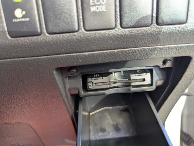 アルファード ２４０Ｓ　４ＷＤ　両側電動スライドドア　アルパイン９型ナビＴＶ　Ｂカメラ　Ｂｌｕｅｔｏｏｔｈ　ＨＩＤ　ＥＴＣ　純正アルミ　本州仕入れ　錆少ない　修復歴無し　１年保証（25枚目）