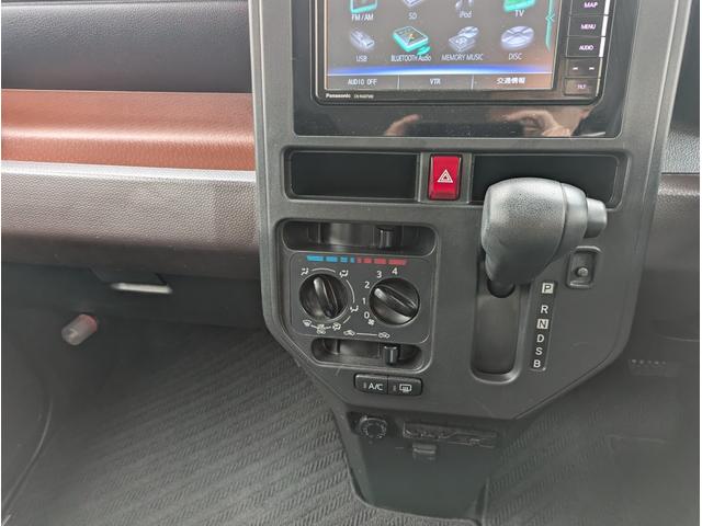 トール Ｘ　ＳＡＩＩＩ　４ＷＤ　スマートアシスト３　ナビＴＶ　Ｂカメラ　Ｂｌｕｅｔｏｏｔｈ　片側電動スライドドア　スマートキー２個　ＥＴＣ　夏冬タイヤ付き　修復歴無し（18枚目）
