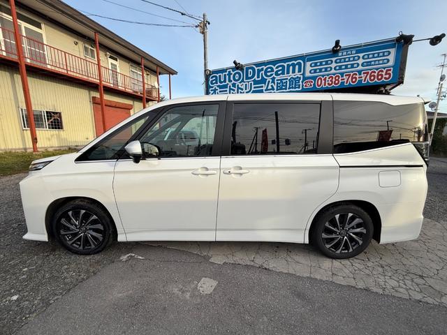 ヴォクシー Ｓ－Ｚ　純正１０型ナビ／前席シートヒーター／バックモニター／レーダークルーズコントロール／クリアランスソナー／純正１７インチアルミ／ＬＥＤヘッドライト（4枚目）