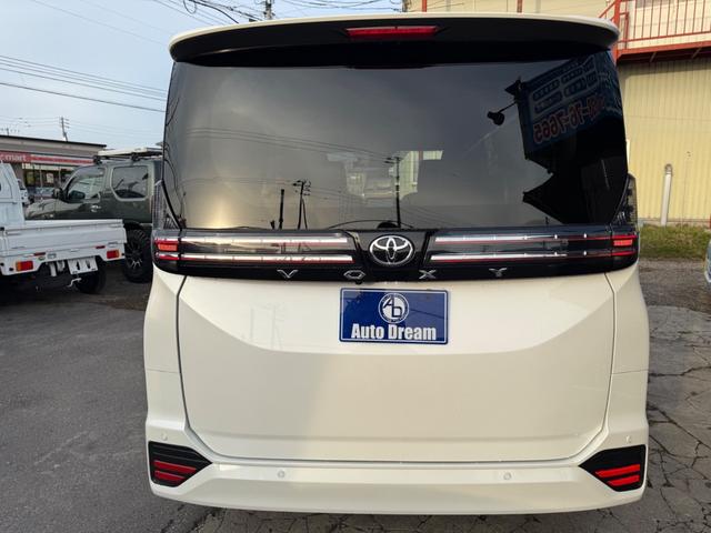 ヴォクシー Ｓ－Ｚ　純正１０型ナビ／前席シートヒーター／バックモニター／レーダークルーズコントロール／クリアランスソナー／純正１７インチアルミ／ＬＥＤヘッドライト（6枚目）