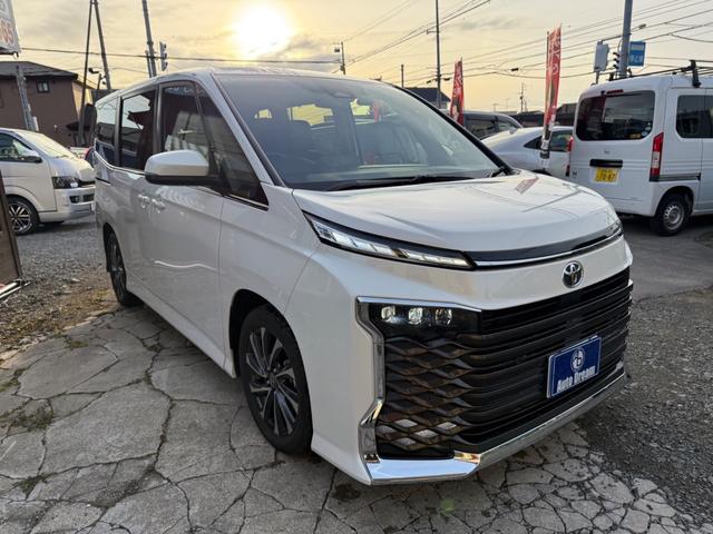 ヴォクシー Ｓ－Ｚ　純正１０型ナビ／前席シートヒーター／バックモニター／レーダークルーズコントロール／クリアランスソナー／純正１７インチアルミ／ＬＥＤヘッドライト（9枚目）