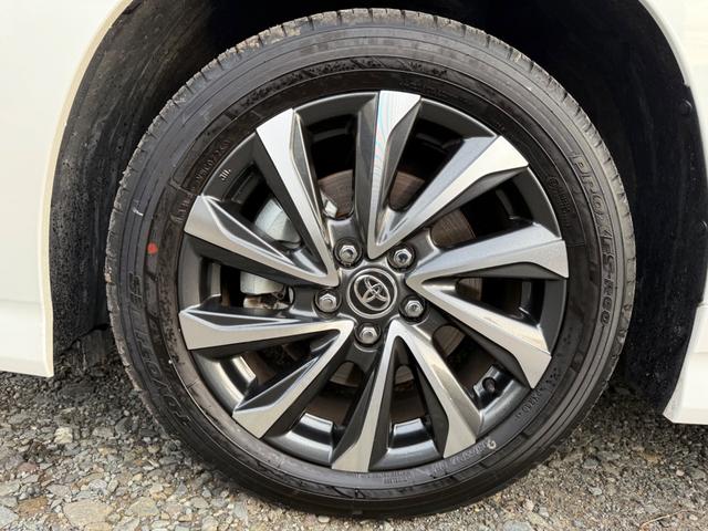 ヴォクシー Ｓ－Ｚ　純正１０型ナビ／前席シートヒーター／バックモニター／レーダークルーズコントロール／クリアランスソナー／純正１７インチアルミ／ＬＥＤヘッドライト（10枚目）