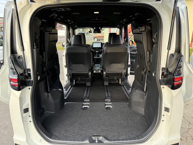 ヴォクシー Ｓ－Ｚ　純正１０型ナビ／前席シートヒーター／バックモニター／レーダークルーズコントロール／クリアランスソナー／純正１７インチアルミ／ＬＥＤヘッドライト（41枚目）