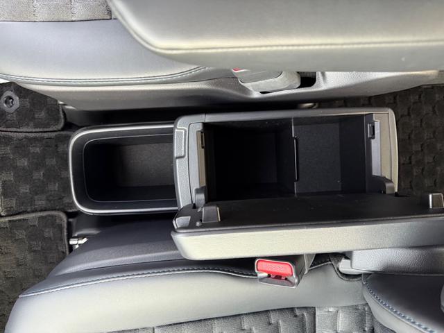 ヴォクシー Ｓ－Ｚ　純正１０型ナビ／前席シートヒーター／バックモニター／レーダークルーズコントロール／クリアランスソナー／純正１７インチアルミ／ＬＥＤヘッドライト（52枚目）