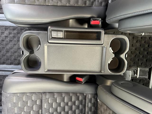 ヴォクシー Ｓ－Ｚ　純正１０型ナビ／前席シートヒーター／バックモニター／レーダークルーズコントロール／クリアランスソナー／純正１７インチアルミ／ＬＥＤヘッドライト（55枚目）