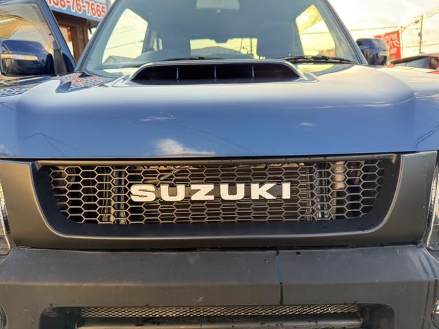 ジムニー ランドベンチャー　４ＷＤ　リフトアップ車　社外バンパー　社外ステップ　キーレスエントリー　電動格納ミラー　ドライブシートヒター　社外グリル　スキットプレート（17枚目）