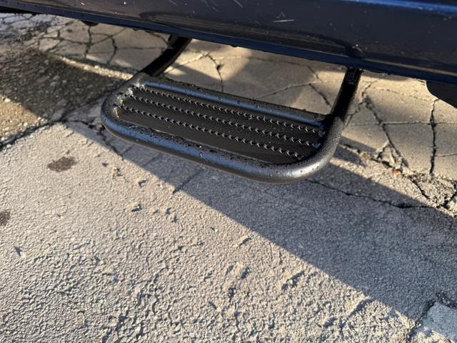 ジムニー ランドベンチャー　４ＷＤ　リフトアップ車　社外バンパー　社外ステップ　キーレスエントリー　電動格納ミラー　ドライブシートヒター　社外グリル　スキットプレート（20枚目）