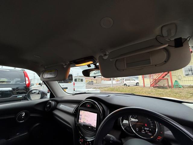 MINI クーパー SDナビフルセグテレビバックカメラ付き(35枚目)