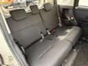 後部座席も広々としており、シートのへたりや汚れはないです