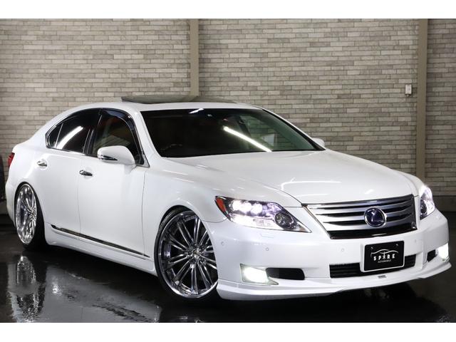 LS600hバージョンSIパッケージ4WDクレンツェ21AW 社外サスコン HDDナビ CD DVDチェンジャー フルセグTV バックカメラ スマートキー ETC USB ミュージックサーバー ブルートゥース パワートランク エアシート ステアリングヒーター(21枚目)