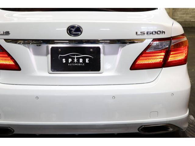 LS600hバージョンSIパッケージ4WDxエアロx19AW メーカーHDDナビ/6連DVDチェンジャー/フルセグTV/バックモニター/ミュージックサーバー/スマートキー/ビルトインETC/ブルートゥース/ミラーヒーター/タイミングチェーン/フルリアサンシェード(28枚目)