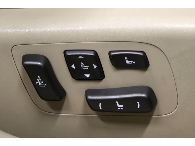 LS600hバージョンSIパッケージ4WDxエアロx19AW メーカーHDDナビ/6連DVDチェンジャー/フルセグTV/バックモニター/ミュージックサーバー/スマートキー/ビルトインETC/ブルートゥース/ミラーヒーター/タイミングチェーン/フルリアサンシェード(71枚目)