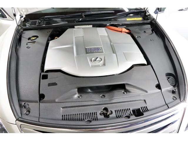LS600hバージョンSIパッケージ4WDxエアロx19AW メーカーHDDナビ/6連DVDチェンジャー/フルセグTV/バックモニター/ミュージックサーバー/スマートキー/ビルトインETC/ブルートゥース/ミラーヒーター/タイミングチェーン/フルリアサンシェード(80枚目)