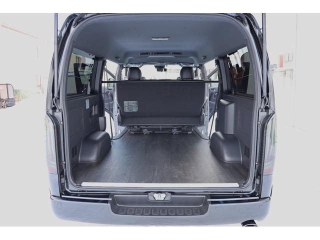 ハイエースバン スーパーＧＬ　ダークプライムＩＩ　登録済未使用車　新車コンプリート　寒冷地仕様　パノラミックビュー　デジタルインナーミラー　両側パワスラ　パワーバックドア　運助イージークローズ　アルパインＢＩＧＸ　レガンスエアロ　玄武ローダウン（54枚目）