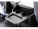 後部座席にもドリンクホルダーがついています♪