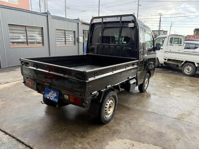 ハイゼットトラック ジャンボ 3方開・4WD・社外ナビ・フルセグTV・ETC・キーレス・夏&冬タイヤ(8枚目)