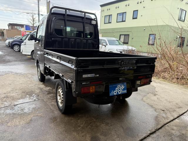 ハイゼットトラック ジャンボ 3方開・4WD・社外ナビ・フルセグTV・ETC・キーレス・夏&冬タイヤ(9枚目)