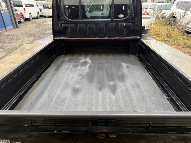 ハイゼットトラック ジャンボ 3方開・4WD・社外ナビ・フルセグTV・ETC・キーレス・夏&冬タイヤ(10枚目)