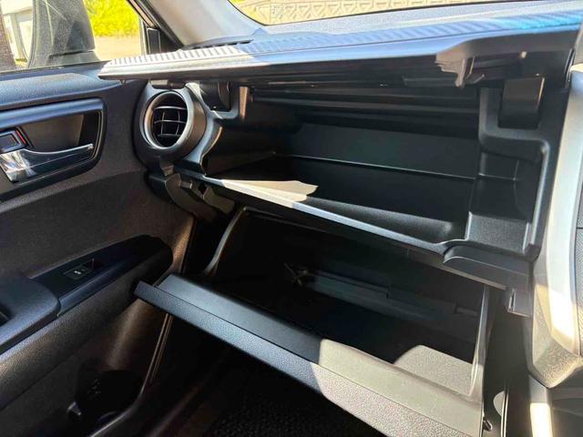 カローラフィールダー １．５Ｇ　４ＷＤ　寒冷地仕様　ＥＴＣ　バックカメラ　ナビ　ＴＶ　スマートキー　電動格納ミラー　ＣＶＴ　衝突安全ボディ　ＡＢＳ　ＥＳＣ　エアコン　パワーステアリング　パワーウィンドウ（17枚目）
