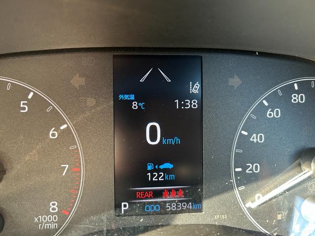 ヤリス Ｘ　４ＷＤ　オートクルーズコントロール　レーンアシスト　衝突被害軽減システム　オートマチックハイビーム　オートライト　スマートキー　ＣＶＴ　盗難防止システム　衝突安全ボディ　ＡＢＳ　ＥＳＣ　ＵＳＢ（15枚目）