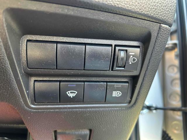 ヤリス Ｘ　４ＷＤ　オートクルーズコントロール　レーンアシスト　衝突被害軽減システム　オートマチックハイビーム　オートライト　スマートキー　ＣＶＴ　盗難防止システム　衝突安全ボディ　ＡＢＳ　ＥＳＣ　ＵＳＢ（20枚目）