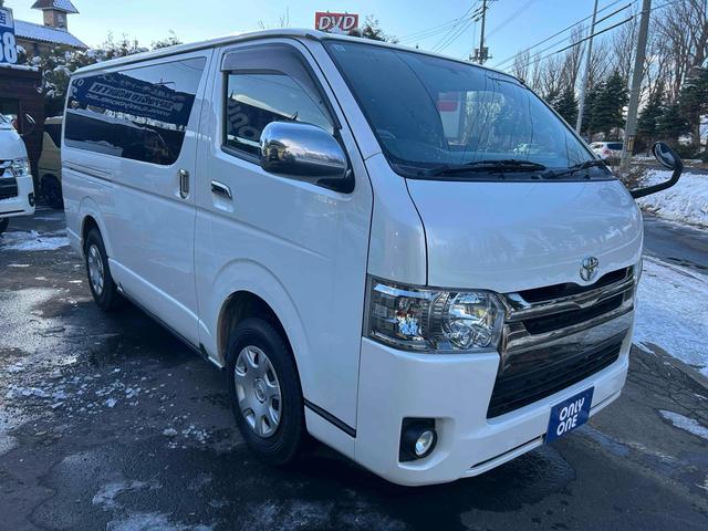 ハイエースバン スーパーGL ダークプライム 4WD ETC バックカメラ ナビ TV 両側スライドドア オートライト スマートキー AT CD ミュージックプレイヤー接続可 Bluetooth ABS エアコン パワーウィンドウ(3枚目)